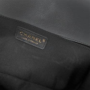 シャネル CHANEL ボーイシャネル A67086 ブラック レザー ショルダーバッグ ヴィンテージ金具 黒 シェブロン チェーンショルダー