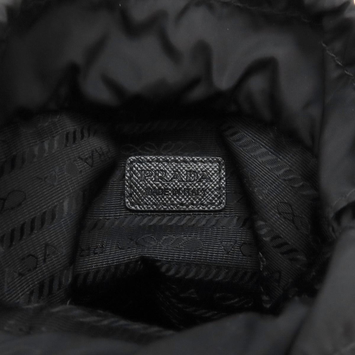 プラダ PRADA Re-Nylon スマートフォンケース 2ZH155 ブラック