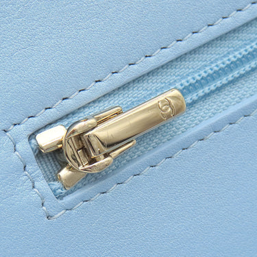 シャネル CHANEL マトラッセ AP0250 ライトブルー ラムスキン チェーンウォレット ゴールド金具 水色 メタリック チェーンショルダー