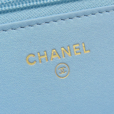 シャネル CHANEL マトラッセ AP0250 ライトブルー ラムスキン チェーンウォレット ゴールド金具 水色 メタリック チェーンショルダー