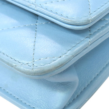 シャネル CHANEL マトラッセ AP0250 ライトブルー ラムスキン チェーンウォレット ゴールド金具 水色 メタリック チェーンショルダー