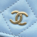 シャネル CHANEL マトラッセ AP0250 ライトブルー ラムスキン チェーンウォレット ゴールド金具 水色 メタリック チェーンショルダー