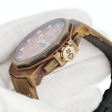 腕時計 コルム CORUM アドミラルズカップ クロノグラフ 116.200.53/0F62 AW01 自動巻き メンズ ブロンズ 12角形 ウッド 信号旗