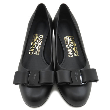 サルヴァトーレ・フェラガモ Salvatore Ferragamo ヴァラ リボン ブラック レザー 3 1/2 パンプス ブラック金具 黒