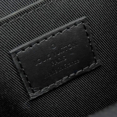 ルイヴィトン LOUIS VUITTON LV アエログラム フォンポーチ M57089 ブラック グレインレザー ショルダーバッグ マットブラック金具 黒 ポシェット 斜め掛け