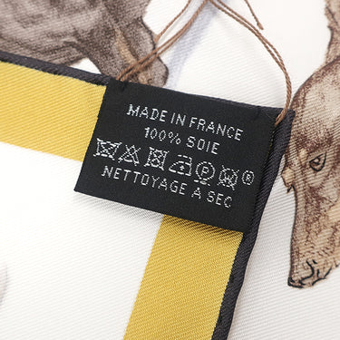 エルメス HERMES カレ45 CARRE ガヴロッシュ ホワイト×モルドレ×ヴァ―ミリオン シルク スカーフ 【LES BASSETS/バセット ハウンド】