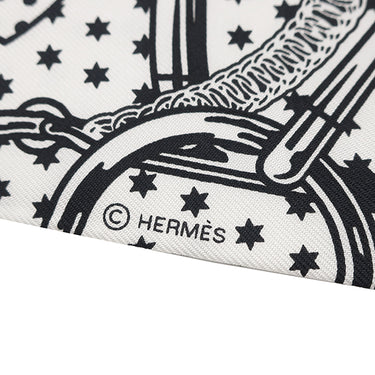 エルメス HERMES ツイリー ホワイト×マリン×ブラック シルク スカーフ 【EPERON D'OR BANDANA/エプロン ドール】