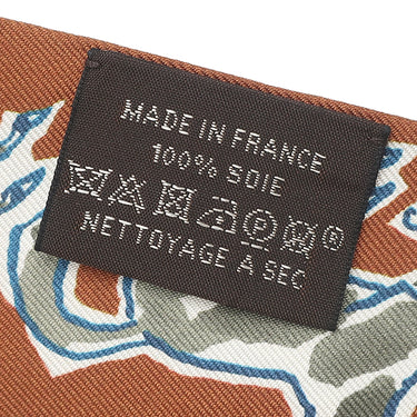 エルメス HERMES ツイリー キャラメル×カーキ×ホワイト シルク スカーフ 【CHEVAUX EN LIBERTE/自由の馬】