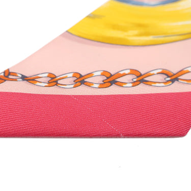 エルメス HERMES ツイリー ローズ プードル×ジョーヌ シルク スカーフ 【CAVALCADES/騎馬行進】