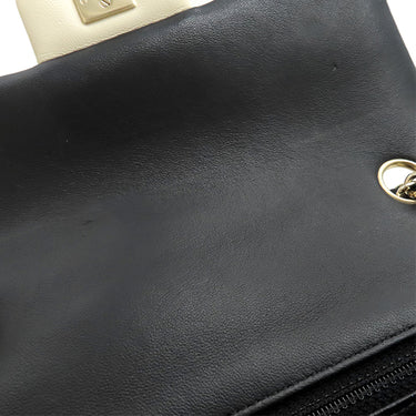 シャネル CHANEL マトラッセ20 ブラック×ホワイト レザー ショルダーバッグ シャンパンゴールド金具 黒 チェーンショルダー バイカラー