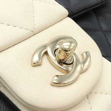 シャネル CHANEL マトラッセ20 ブラック×ホワイト レザー ショルダーバッグ シャンパンゴールド金具 黒 チェーンショルダー バイカラー