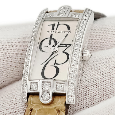 腕時計 ハリーウィンストン Harry Winston アヴェニューC ミニ 332LQWL.W/D3.1 クオーツ レディース K18WG無垢 純正ダイヤ 角型 シルバー