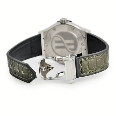 腕時計 ウブロ HUBLOT クラシック フュージョン チタニウム 581.NX.8970.LR.1104 クオーツ レディース 純正ダイヤ グリーン デイト