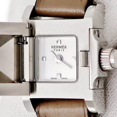 腕時計 エルメス HERMES ミニメドール ドゥブルトゥール ME2.110 クオーツ レディース 角型 スタッズ 2連ブレス 横開き