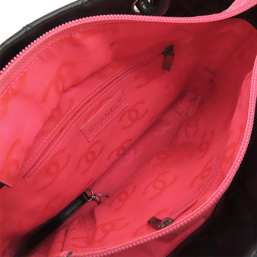 シャネル CHANEL カンボンライン ミディアム A25167 ブラック レザー エナメル トートバッグ シルバー金具 黒 ピンク キルティング ココマーク