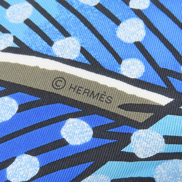 エルメス HERMES カレ90 CARRE オレンジ×ブルー×マルチカラー シルク スカーフ 【Baobab Cat/バオバブ・キャット】