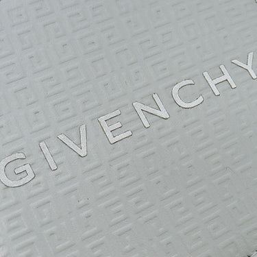 ジバンシイ GIVENCHY 4CC BILLFOLD WALLET BK6090K1VX ライトグレー カーフ 二つ折り財布 シルバー金具 コンパクト ウォレット