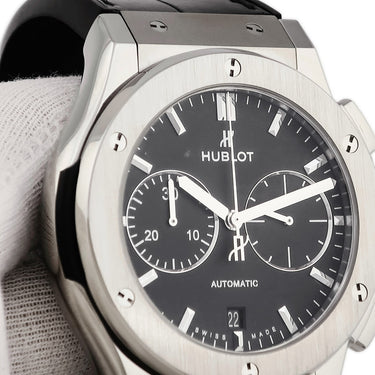 腕時計 ウブロ HUBLOT クラシック フュージョン クロノグラフ チタニウム 521.NX.1171.LR 自動巻き メンズ ブラック 黒 デイト