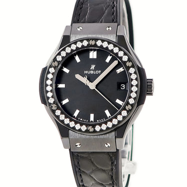 腕時計 ウブロ HUBLOT クラシック フュージョン ブラックマジック ダイヤモンド 581.CM.1171.LR.1104 クオーツ レディース 新品同様