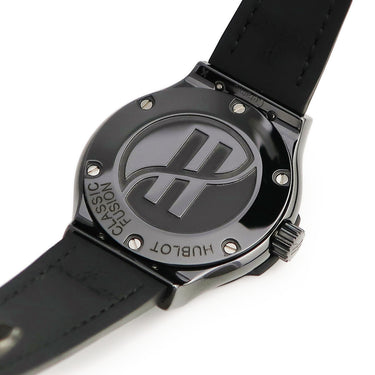 腕時計 ウブロ HUBLOT クラシック フュージョン ブラックマジック ダイヤモンド 581.CM.1171.LR.1104 クオーツ レディース 新品同様