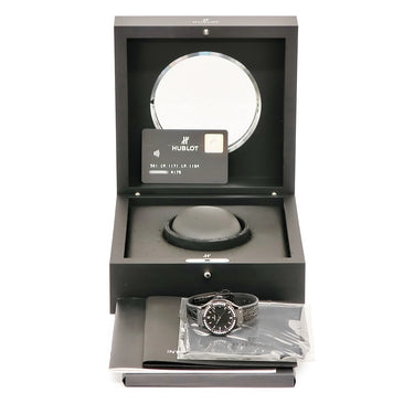 腕時計 ウブロ HUBLOT クラシック フュージョン ブラックマジック ダイヤモンド 581.CM.1171.LR.1104 クオーツ レディース 新品同様