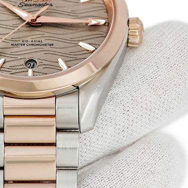 腕時計 オメガ OMEGA シーマスター アクアテラ 220.20.38.20.06.001 自動巻き レディース K18セドナゴールド×SS コンビ 波模様