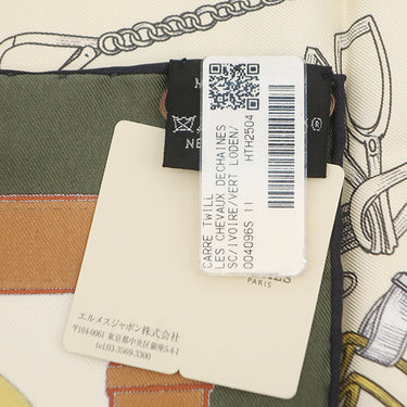 エルメス HERMES カレ90 CARRE アイボリー×ヴェールロデン×ヴィユードール シルク スカーフ 【LES CHEVAUX DECHAINES/シュヴォー デシェネ】