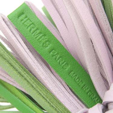 エルメス HERMES カルメン トリコロール ヴェールユッカ×ヴェールクリケット×モーヴペール ラムスキン キーリング シルバー金具 緑 ピンク