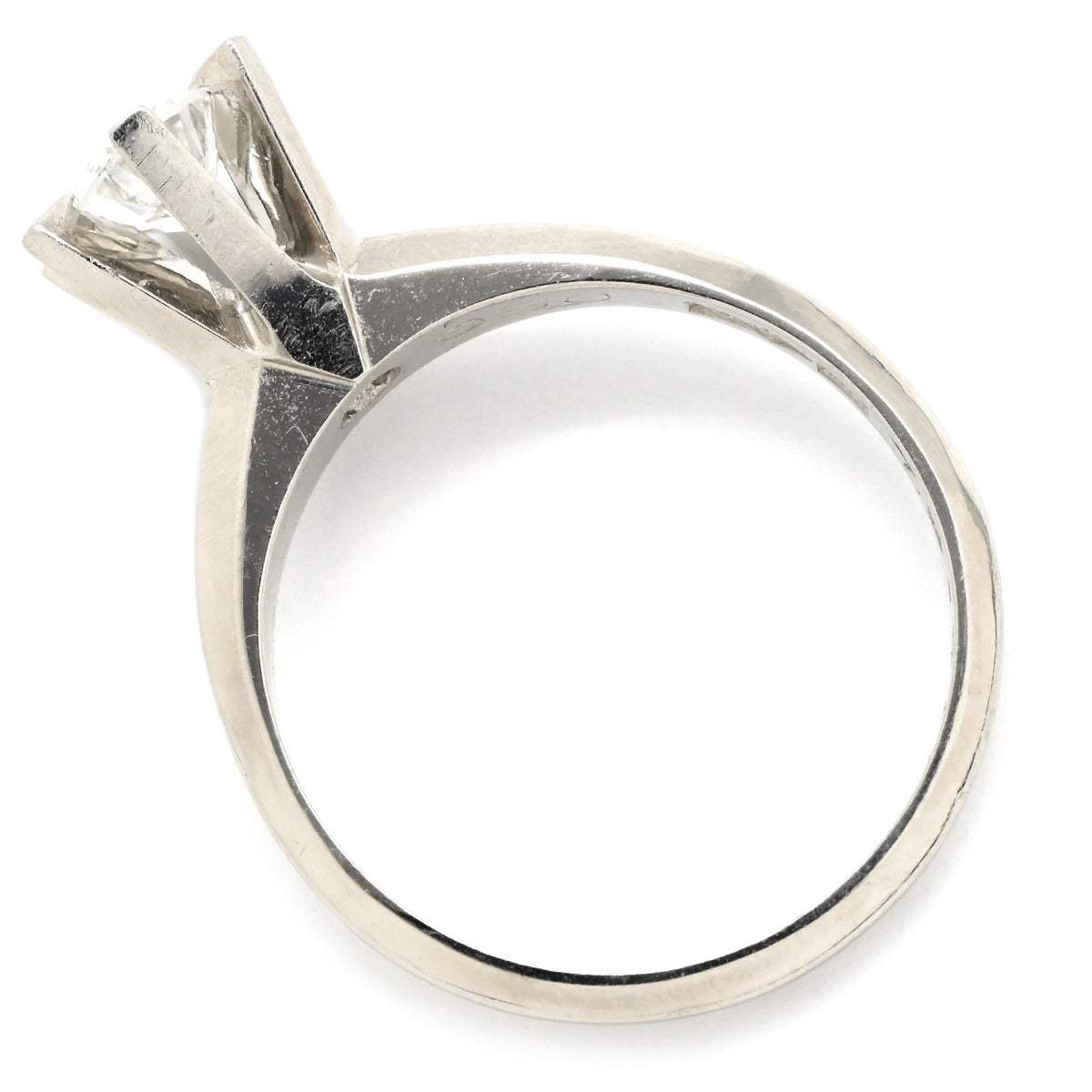 ダイヤモンド0.53カラット立爪プラチナPt900 リング 8号9号 造幣局刻印 ダイヤモンド0.53カラット立爪プラチナPt900 リング 8号9号