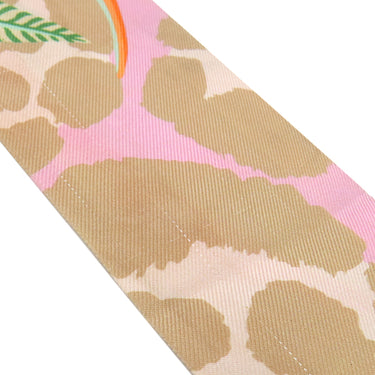 エルメス HERMES ツイリー ローズ×ベージュ×オレンジ シルク スカーフ 【JAGUAR QUETZAL/ジャガー ケツァール】