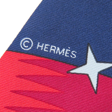 エルメス HERMES ツイリー マリン×ルージュ×ホワイト シルク スカーフ 【LA SOURCE DE PEGASE/ペガサスの源泉】