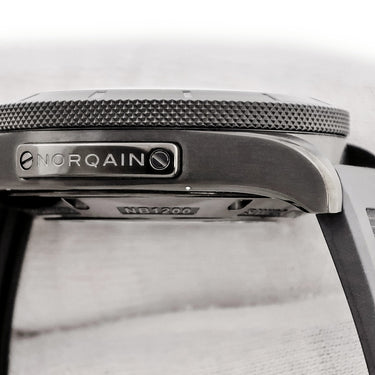 腕時計 ノルケイン NORQAIN アドベンチャー スポーツ クロノ 44mm リミテッド NB1200B21LC 自動巻き メンズ セルリアンブルー 限定