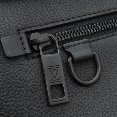 ルイヴィトン LOUIS VUITTON ファストライン バッグパック M21367 ブラック 牛革 リュック・デイパック マットブラック金具 黒 LVアエログラム チャーム欠品