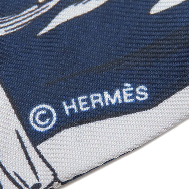 エルメス HERMES ツイリー マリン×ゴールド×ブラン シルク スカーフ 【WOW/アメコミ風】
