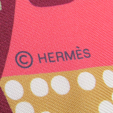 エルメス HERMES ツイリー ルージュヴィフ×プルーン シルク スカーフ 【FANTAISIE D'ETRIERS/鎧の幻想】