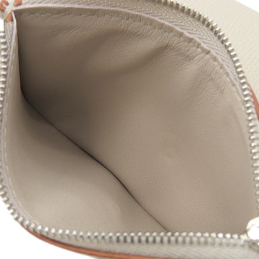 ロエベ LOEWE アナグラム バーティカル ウォレット C821S33X12 ライトゴースト ペブルグレインカーフ 三つ折り財布 シルバー金具 コンパクトウォレット