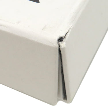 ロエベ LOEWE アナグラム バーティカル ウォレット C821S33X12 ライトゴースト ペブルグレインカーフ 三つ折り財布 シルバー金具 コンパクトウォレット