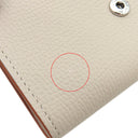 ロエベ LOEWE アナグラム バーティカル ウォレット C821S33X12 ライトゴースト ペブルグレインカーフ 三つ折り財布 シルバー金具 コンパクトウォレット