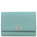 ロエベ LOEWE アナグラム バーティカル ウォレット C821S33X12 ウォーター ペブルグレインカーフ 三つ折り財布 シルバー金具 コンパクトウォレット