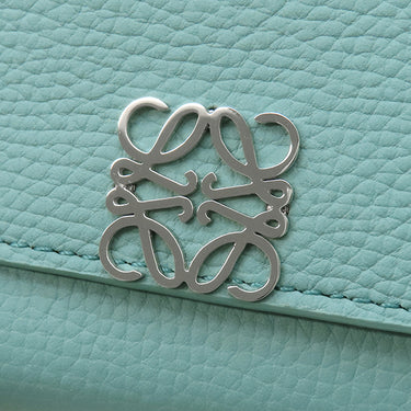 ロエベ LOEWE アナグラム バーティカル ウォレット C821S33X12 ウォーター ペブルグレインカーフ 三つ折り財布 シルバー金具 コンパクトウォレット