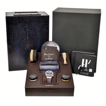 腕時計 ウブロ HUBLOT クラシックフュージョン ベルルッティ スクリット 521.NX.050B.VR.JBER17 自動巻き メンズ OH済 ブルー 限定