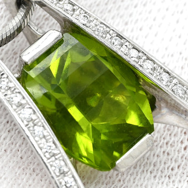 ノンブランド NON BRAND ダイヤ ペンダント プラチナシルバー Pt900 ダイヤモンド ペリドット ネックレス プラチナム ペリドット 緑 グリーン パヴェダイヤ A字型 大粒 スネークチェーン