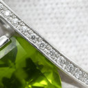ノンブランド NON BRAND ダイヤ ペンダント プラチナシルバー Pt900 ダイヤモンド ペリドット ネックレス プラチナム ペリドット 緑 グリーン パヴェダイヤ A字型 大粒 スネークチェーン