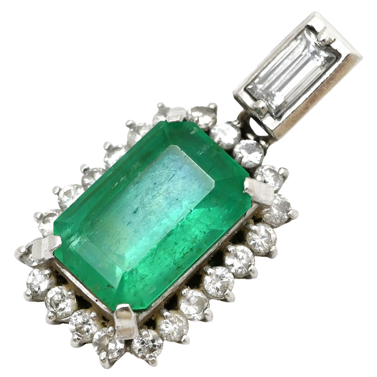 エメラルドグリーンが綺麗な大粒エメラルド　ダイヤモンドpt900ネックレストップ 楽天市場】エメラルド ネックレス 大粒1 .680カラット プラチナ PT900