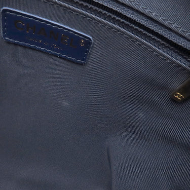 シャネル CHANEL マトラッセ スモール ショッピングバッグ ネイビー カーフレザー トートバッグ ゴールド金具 紺 チェーンショルダー ココマーク