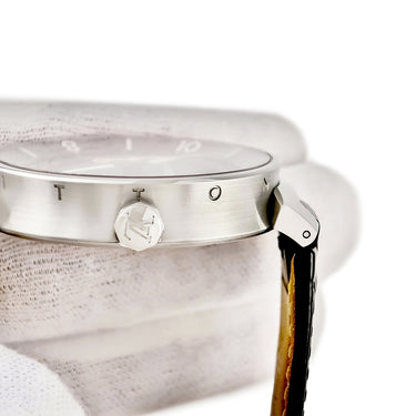 腕時計 ルイヴィトン LOUIS VUITTON タンブール ムーン GMT Q8D30Z 自動巻き メンズ ブラック イエロー バー アラビア デイト