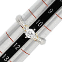 ノンブランド NON BRAND ダイヤリング プラチナシルバー Pt900 K18 ダイヤモンド リング 指輪 3P 3石 3粒 11号