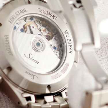 腕時計 ジン SINN 3006 自動巻き メンズ グリーン ハンティングウォッチ ムーンライト表示 トリプルカレンダー スモールセコンド