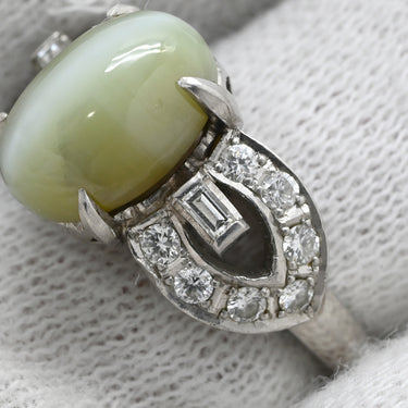 ノンブランド NON BRAND クリソベリルキャッツアイ ダイヤ オリーブグリーン×プラチナシルバー Pt ダイヤモンド クリソベリルキャッツアイ リング 指輪 Pt プラチナム 緑 オリーブグリーン オーバル パヴェ バゲットカット 天然石 11号