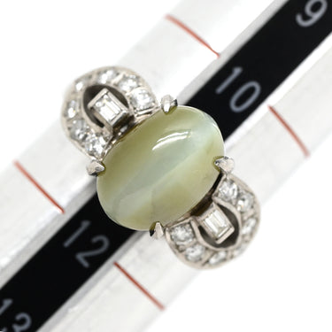 ノンブランド NON BRAND クリソベリルキャッツアイ ダイヤ オリーブグリーン×プラチナシルバー Pt ダイヤモンド クリソベリルキャッツアイ リング 指輪 Pt プラチナム 緑 オリーブグリーン オーバル パヴェ バゲットカット 天然石 11号